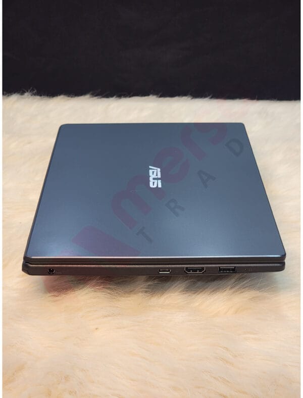 ASUS E210M Celeron 11.6'