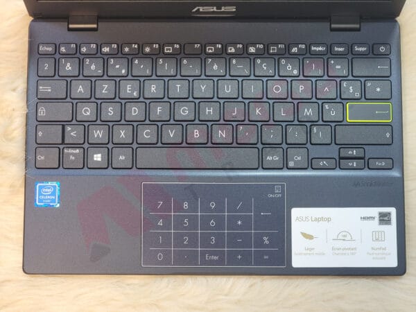 ASUS E210M Celeron 11.6'